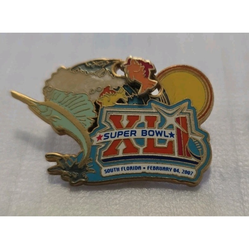 Limited Edition Super Bowl XLI Lapel Pin Feb 4th 2007 South Florida